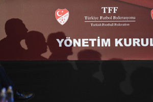 TFF'den 'göreve devam' kararı: Beş yönetici istifa etti