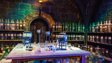 Warner Bros, Harry Potter'ın 25. yılını dünya genelindeki etkinliklerle kutlayacak