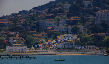 Sit’e ve silüete rağmen Heybeli’ye aquapark