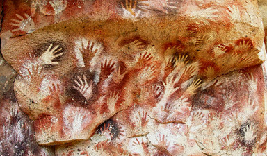 Bu eller bize 8 bin yıllık bir hikâye anlatıyor