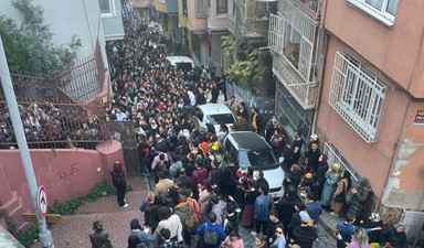 Türkiye’nin en zor girilen okulu: Kuyrukta öne geçmek için 500 TL vermeyi gözden çıkardılar