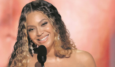 Beyonce Grammy zirvesinde