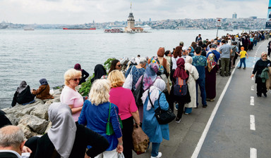 Kız Kulesi 20 günde 70 bin kişi ağırladı