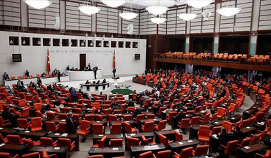Türkiye’de her 10 kişiden 7’si kadın politikacılara ön yargılı