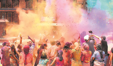 Dünyanın en renkli festivali Holi