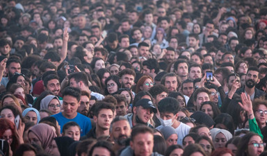 Güvensizliğin ve korkunun gölgesinde siyaset: Umuda doğru bir yol mümkün mü?