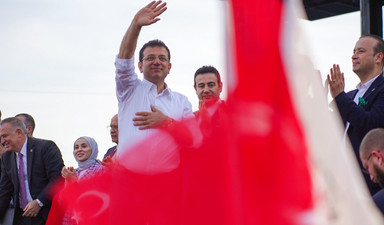 Fransa Dışişleri'nden İmamoğlu'na destek