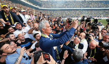 Robert Beasley: Mourinho içinizden biri olacak hazır olun çok eğleneceksiniz
