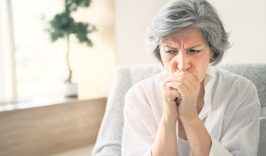 Oturmak beyni küçültüyor Alzheimer riskini artırıyor