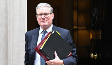 Tarihin eli Britanya’nın omuzlarında