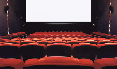 Eve Düşen Yıldırım