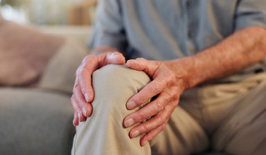 Bacaklarınız size sessizce mesaj veriyor olabilir: Kronik Venöz Yetmezlik