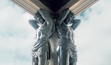 St. Petersburg’un tam zamanı