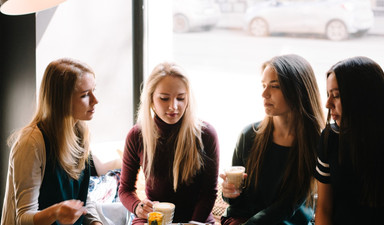 Damızlık Kızın Öyküsü adım adım gerçek olurken