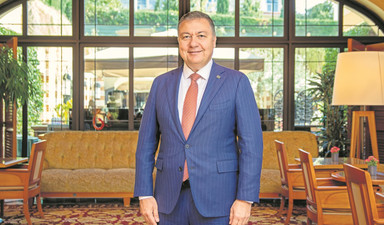 İstanbul Tekstil ve Hammaddeleri İhracatçıları Birliği Başkanı Ahmet Öksüz: Sadece hizmet sektörüyle ayakta kalamayız, sanayiye destek artmalı