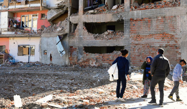 Sındırgılılar 'sallanmaktan' yorgun düşmüş
