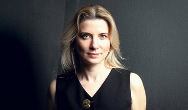 Yeni kitabını yayımlayan Oksijen Yazarı Özge Öner: Türkiye gemisi batmaz kimse merak etmesin