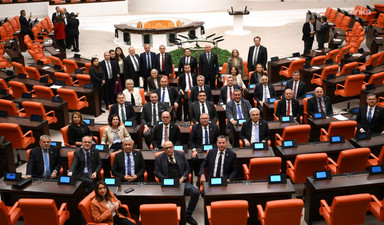 CHP nabız tutarak ilerliyor: Öncelikli gündem yoksulluk