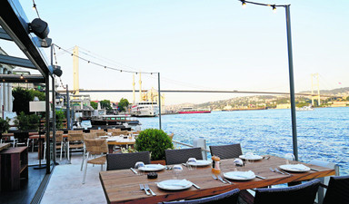 İstanbul’da Çeşme ve Bozcaada esintisi