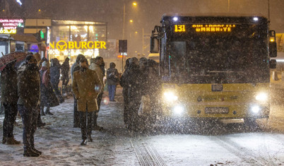 Aybar kar fırtınasının etkisindeki İstanbul'da son durum (22.00)