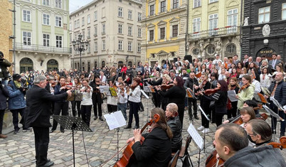 Rusya'nın saldırıları Lviv’de konserlerle protesto edildi