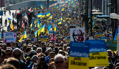 Zelenskiy'nin çağrısının ardından Londra'da Ukrayna'ya destek gösterisi düzenlendi