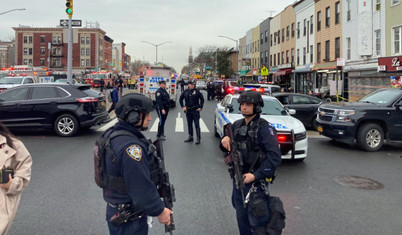 New York, Brooklyn metrosundaki saldırıda birden fazla insan öldü