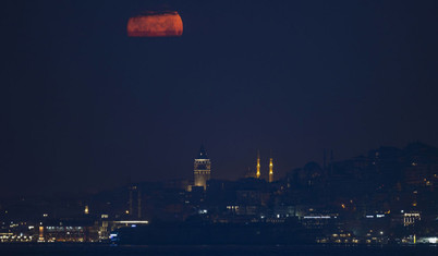 İstanbul'dan dolunay fotoğrafları