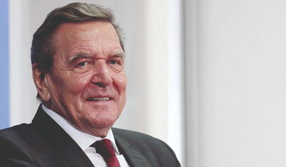 Almanya eski Başbakanı Gerhard Schröder'e verilen bazı özel haklar geri alındı