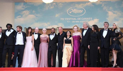 Hüzün Üçgeni 75. Cannes Film Festivali'nde sinemaseverlerle buluştu