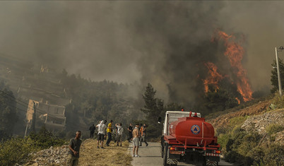 Yunanistan'da çok sayıda noktada orman yangını