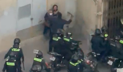 İran'da protestocu kadınlara şiddet