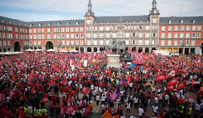 İspanya'da işçi sendikaları maaş artışı için meydanlara indi