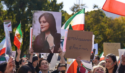 İran’daki protestolara katılan bir göstericiye idam cezası verildi