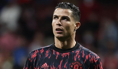 Manchester United, Ronaldo'nun sözleşmesinin karşılıklı olarak feshedildiğini açıkladı