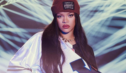 Rihanna 10 yıl sonra yeni albüm için stüdyoya girdi