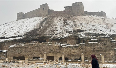 Depremden hasar alan Gaziantep Kalesi havadan görüntülendi