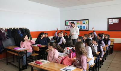 Bakan Özer: Öğretmenlerin zorunlu çalışma yükümlülükleri 1 yıl ertelendi