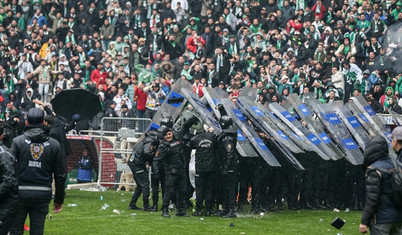 Bursaspor-Amed Sportif Faaliyetler maçındaki olaylara ilişkin gözaltı sayısı 9'a yükseldi