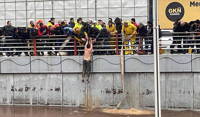 Fotoğraflarla sele teslim olan Şanlıurfa'da son durum