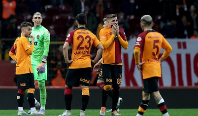 Galatasaray'dan Lale Orta'ya bir kez daha istifa çağrısı