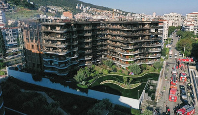 İzmir’deki Folkart Sitesi küle döndü