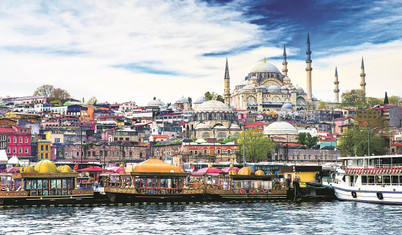 Siz hiç Riva Deresi’ne tekneyle çıkıp Fatih’te Kadınlar Pazarı’na gittiniz mi?