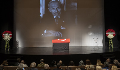 Sanatçı İlham Gencer için AKM'de tören düzenlendi