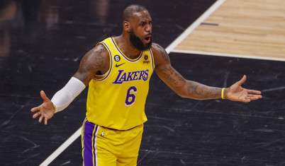 LeBron James'in oğlu Bronny antrenman sırasında kalp krizi geçirdi