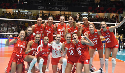 A Milli Kadın Voleybol Takımı Çekya'yı da devirdi 3'te 3 yaptı