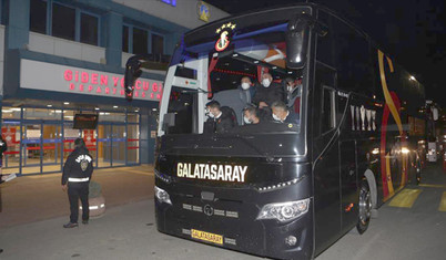 Galatasaray'ın takım otobüsüne Gaziantep'te taşlı saldırı