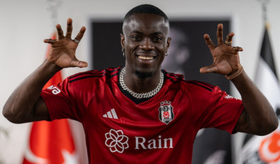 Beşiktaş'ın yeni transferi Eric Bailly imzayı attı, formayı giydi