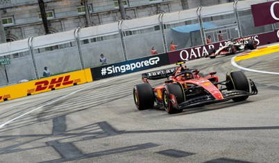 F1 Singapur Grand Prix'sini Carlos Sainz kazandı