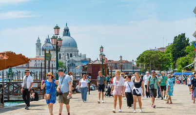 Wall Street Journal yazdı: Venedik kendini turistlerden kurtarmak için savaşıyor